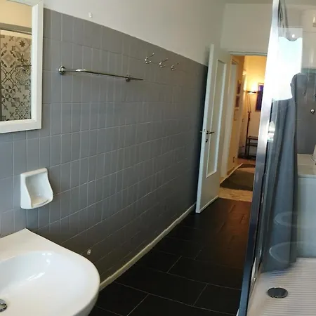 Mat20, With 5 Beds