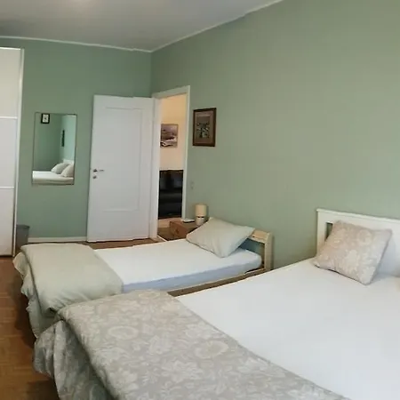 Mat20, With 5 Beds Apartment